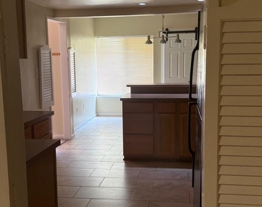 2366 Soft Wind Court - Photo Thumbnail 14
