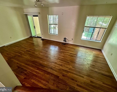 2366 Soft Wind Court - Photo Thumbnail 2