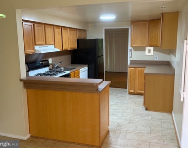 2366 Soft Wind Court - Photo Thumbnail 12