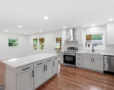 5388 Dumfries Road - Photo Thumbnail 3