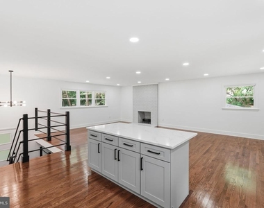 5388 Dumfries Road - Photo Thumbnail 2