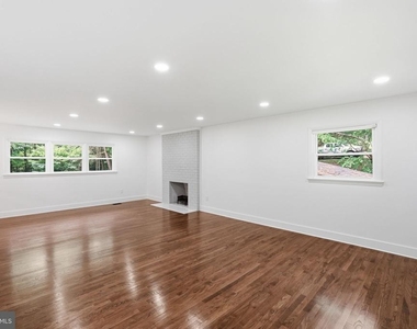 5388 Dumfries Road - Photo Thumbnail 9