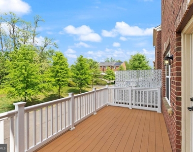 36 Madison Street - Photo Thumbnail 14
