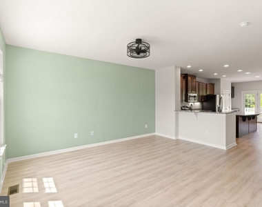 36 Madison Street - Photo Thumbnail 10