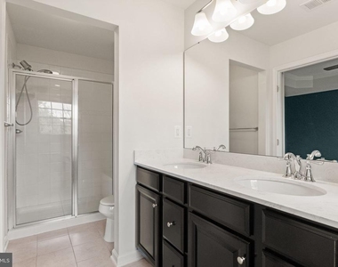36 Madison Street - Photo Thumbnail 19