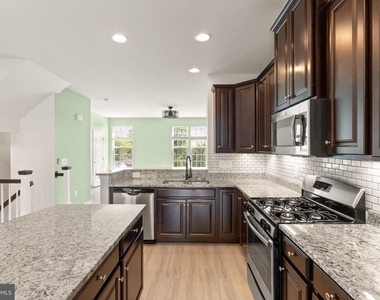 36 Madison Street - Photo Thumbnail 13