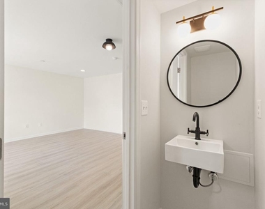 36 Madison Street - Photo Thumbnail 7