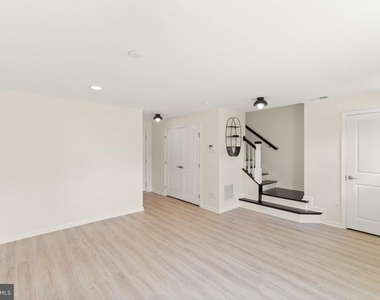 36 Madison Street - Photo Thumbnail 5
