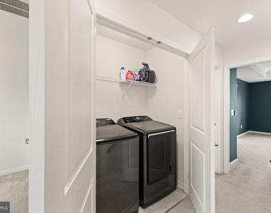 36 Madison Street - Photo Thumbnail 24