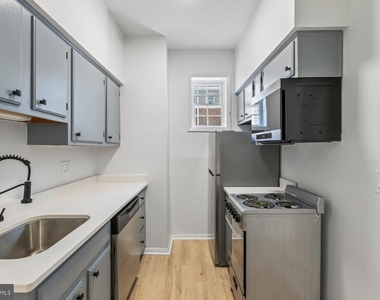 207 S Patrick Street - Photo Thumbnail 4