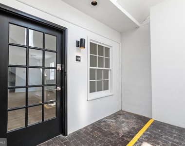 207 S Patrick Street - Photo Thumbnail 1