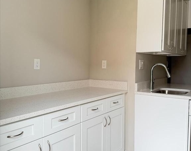 5931 Quantrell Avenue - Photo Thumbnail 8