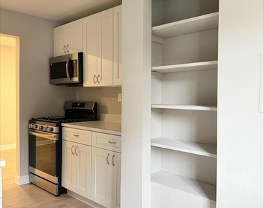 5931 Quantrell Avenue - Photo Thumbnail 6