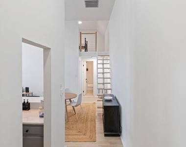 207 S Patrick Street - Photo Thumbnail 12