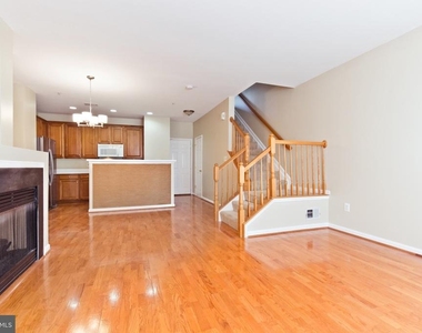 409 Cameron Station Boulevard - Photo Thumbnail 7