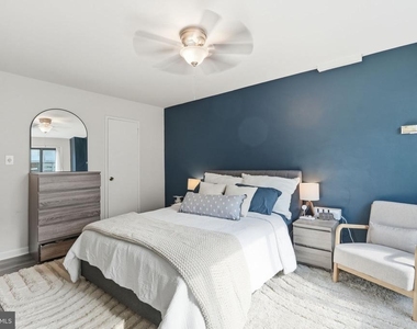 1200 S Arlington Ridge Road - Photo Thumbnail 13