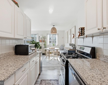 1200 S Arlington Ridge Road - Photo Thumbnail 11