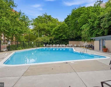 1200 S Arlington Ridge Road - Photo Thumbnail 24