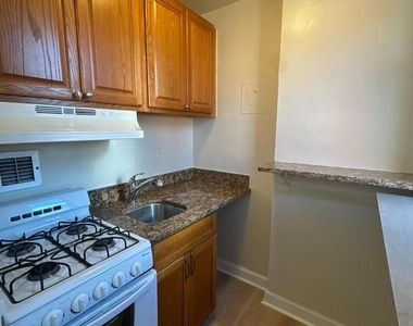 1111 Arlington Boulevard - Photo Thumbnail 16
