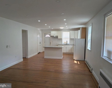 7524 Whitaker Avenue - Photo Thumbnail 5