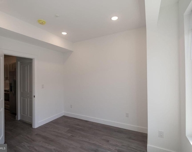 1709 Snyder Avenue - Photo Thumbnail 15
