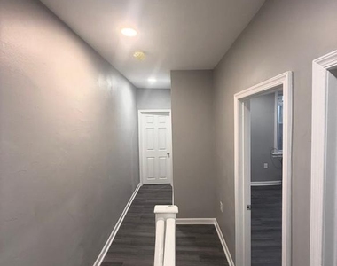 5624 Hadfield Street - Photo Thumbnail 3