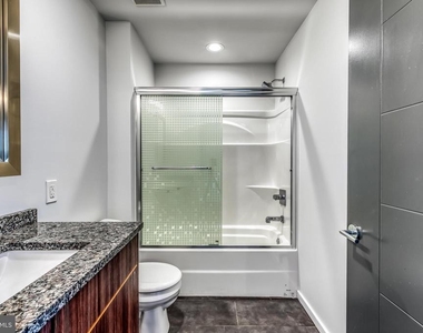 4800 Brown Street - Photo Thumbnail 8