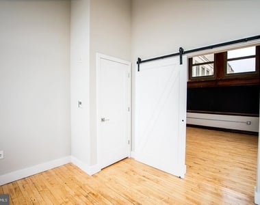 1300 S 19th Street - Photo Thumbnail 5