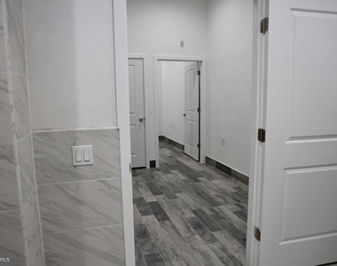 1231 Vine Street - Photo Thumbnail 25