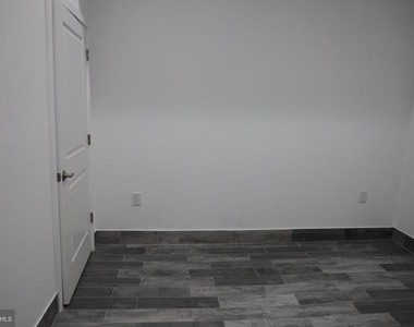 1231 Vine Street - Photo Thumbnail 16