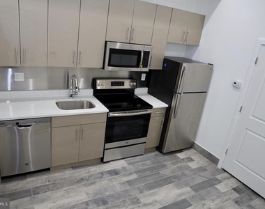 1231 Vine Street - Photo Thumbnail 5