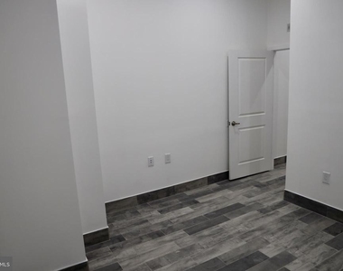 1231 Vine Street - Photo Thumbnail 18