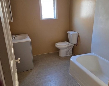 6706 Torresdale Avenue - Photo Thumbnail 8