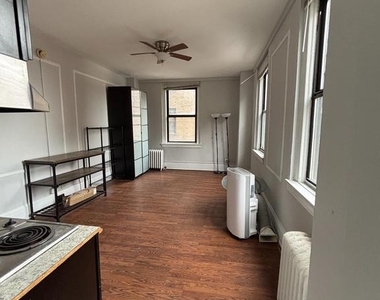 1324 Locust Street - Photo Thumbnail 2