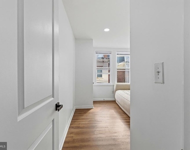 2719 N 47th Street - Photo Thumbnail 21