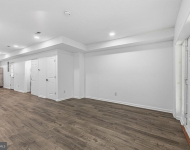2719 N 47th Street - Photo Thumbnail 9