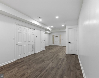 2719 N 47th Street - Photo Thumbnail 11