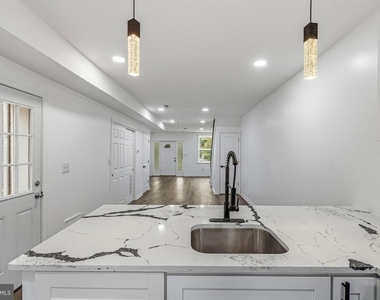 2719 N 47th Street - Photo Thumbnail 18