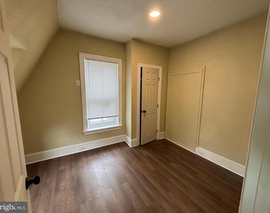 130 E Fourth Street - Photo Thumbnail 5