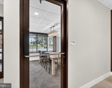 624 Main St - Photo Thumbnail 11