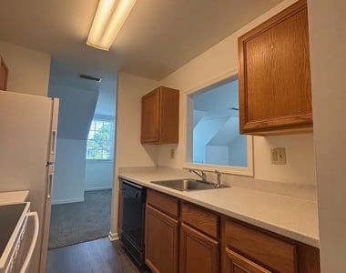 279 W Uwchlan Avenue - Photo Thumbnail 4