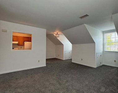 279 W Uwchlan Avenue - Photo Thumbnail 9
