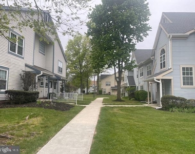 161 Andover Place - Photo Thumbnail 10