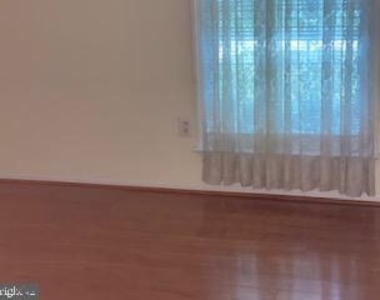 161 Andover Place - Photo Thumbnail 7