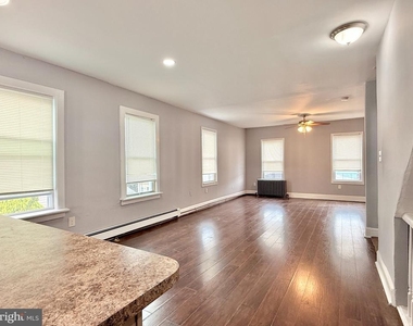 840 Cumberland Street - Photo Thumbnail 6
