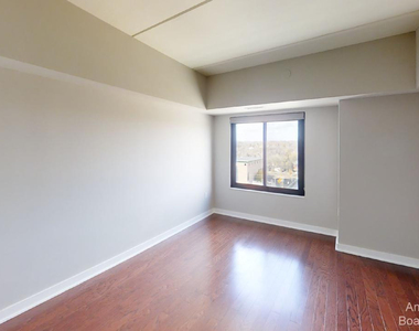 111 N Ashley Street - Photo Thumbnail 23