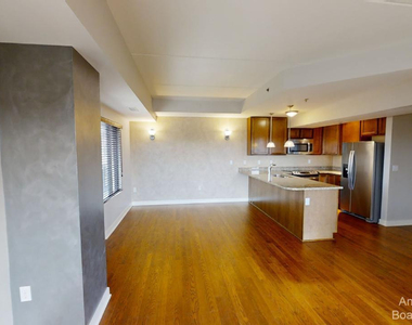 111 N Ashley Street - Photo Thumbnail 15