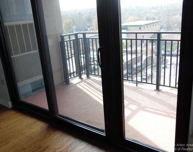 111 N Ashley Street - Photo Thumbnail 21