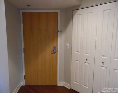 111 N Ashley Street - Photo Thumbnail 2