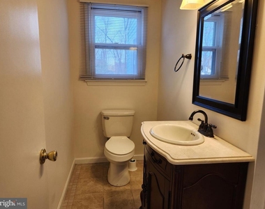 4 Oriole Drive - Photo Thumbnail 12
